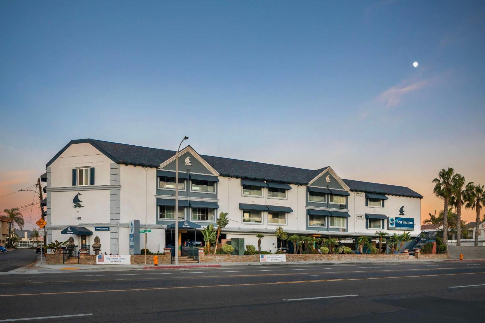 Best Western Harbour Inn & Suites Huntington - Sunset Beach Exterior photo